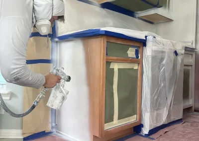 kitcen cabinet spray painting